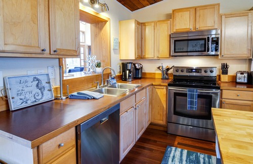 Yachats House | Wrens Nest - Sandy beach north of Yachats