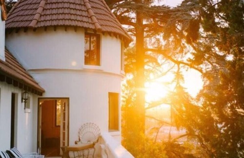 Alhambra House | Wrensmoor Castle