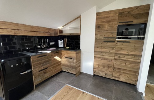 Marquartstein Apartment | Wundervolle Dachgeschosswohnung mit Balkon und Blick ins Grüne