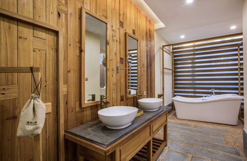 Wuyishan Bed & Breakfast | Wuyishan Old Street Hill Lodge