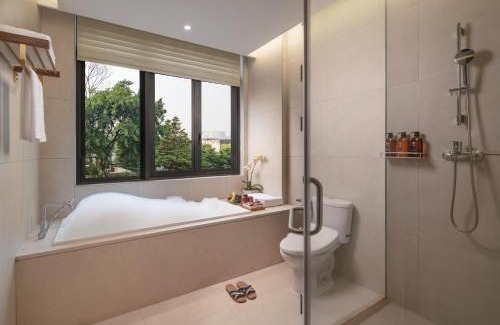 Chongqing Hotel | Wuyu Hotel, Smart Park & Happy Valley Jinshansi Metro