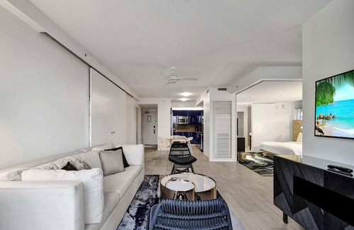 Central Beach Condo | WVR Vacation Residences 602