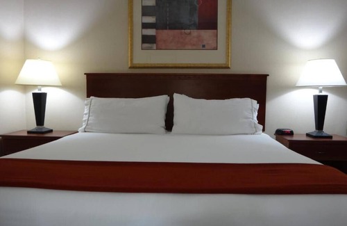 Dodge City Hotel | Wyatt Earp Hotel