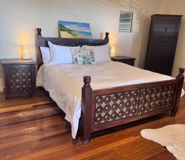 Mowbray Villa | Wybalena ocean views tropical big home garden pool