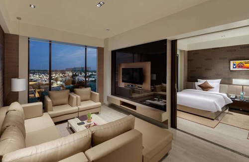 Sanand Hotel | Wyndham Ahmedabad Shela