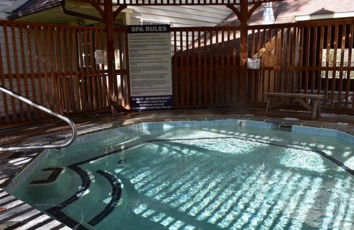 Hancock Condo | Wyndham Bentley Brook 2 Bedroom Deluxe, In & Out Ski Resort at Jiminy Peak