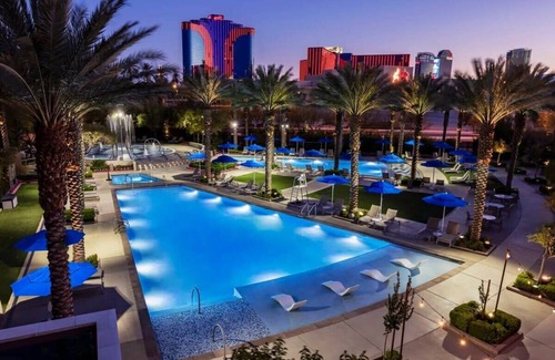 Las Vegas Condo | Wyndham Desert Blue | Three 2BR/2BA Condos - Sleeps 24