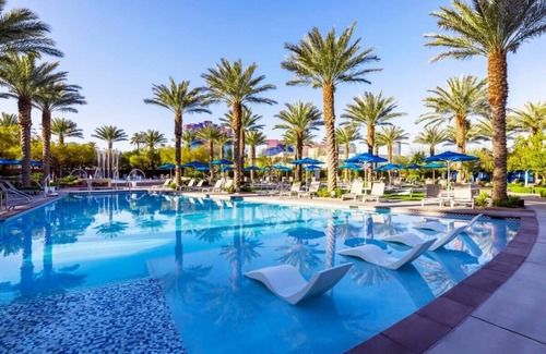 Las Vegas Condo | Wyndham Desert Blue | Three 2BR/2BA Condos - Sleeps 24