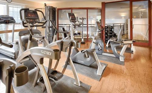 The Point House | Wyndham Long Wharf 2BR Apartment with Resort Access