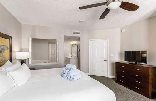 Daytona Beach Resort | Wyndham Ocean Walk -1BR DELUXE Next to Bandshell, 3 Pools, Lazy River-Book Now