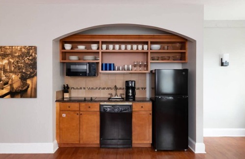 Downtown San Antonio Condo | Wyndham Riverside Suites | 2BR/2BA Queen Suite