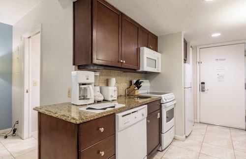 Pompano Beach Apartment | Wyndham Sea Gardens - Studio Condo
