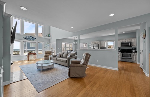 Village of Stump Sound House | Wyndy Island: Pet-Friendly-Oceanfront-Pool-Tennis