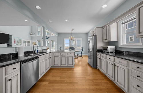 Village of Stump Sound House | Wyndy Island: Pet-Friendly-Oceanfront-Pool-Tennis