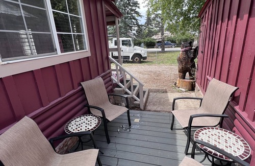 Cloudcroft Cabin | Wynken - Cloudcroft Cozy Cabin Near Downtown!