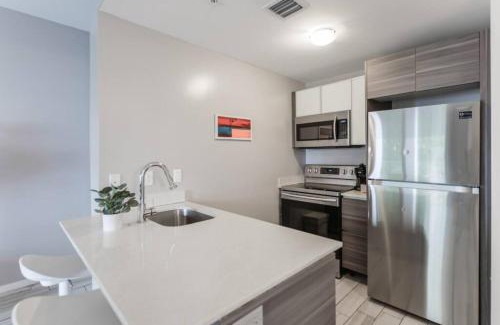 Midtown House | Wynwood Amazing Condo Sleeps 5 Close to Beach