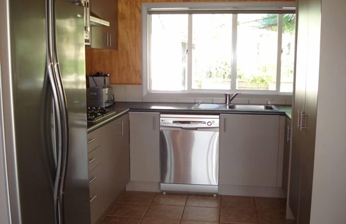Coromandel House | Wyuna Bay Waterfront Bach - Coromandel Harbour