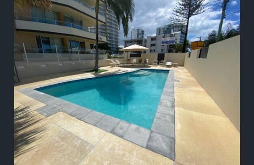 Burleigh Heads Apartment | Wyuna - Walking distance to burleigh