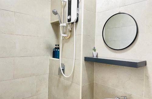Taman Setia Indah Apartment | X till sep2025 Cube 8teens Mount Austin 1br 2-4pax w TV box