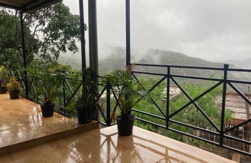 Panchgani Bed & Breakfast | X Western Hills panchagani