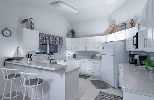 Bayshore House | Xanadune - Oceanfront with direct beach access