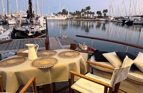 Poblats Maritims Boat Rental | Xanquete