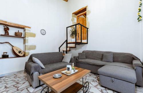 Pemonia House | Xanthippi's