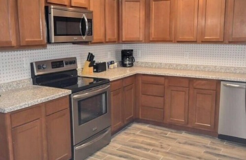 Cincinnati Apartment | Xavier Place 3 - 2BR by Xavier, Hospital’s & Zoo