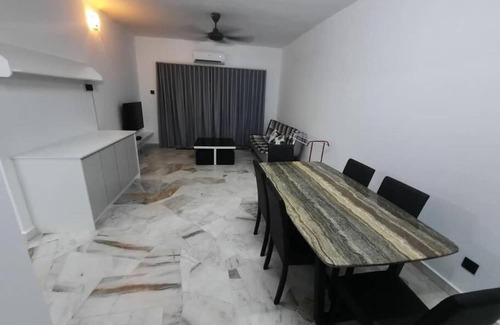 Baharu Apartment | XHQ Home stay - Bayview b-9-2