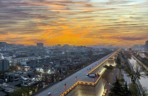Xincheng Hotel | Xi You Hotel禧又 - near Xi'an City Wall, Daming Palace, with ticket service for featured scenic spots ,Paid Airport shuttle and tour charter services available,Welcome gifts and a cup of freshly ground coffee