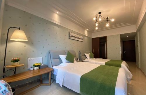 Siming Apartment | Xiamen Binbei Silver Lake Apartment