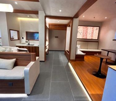 Pudong Hotel | Xihe Hotel-Shanghai Lujiazui Lancun Road Subway Station Branch