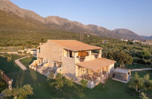 Omales House | Ximitadi Estate
