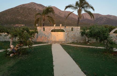 Omales House | Ximitadi Estate