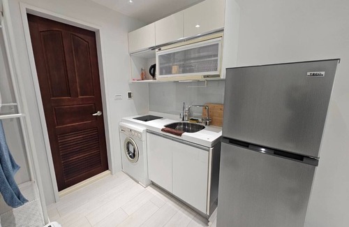 Daan Apartment | Xinyi 53 - Stylish Modern Suite in the Heart of the City