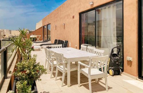 Bugibba Apartment | XL Terrace Penthouse BBQ 200m From The Sea and Square