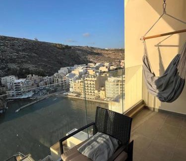 Xlendi Apartment | Xlendi - Seafront 2 Bedroom Apartment, Fully Air-conditioned and equipped with all amenities