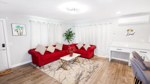 La Presa Apartment | Xlnc Exotic Home Gillespie Drive
