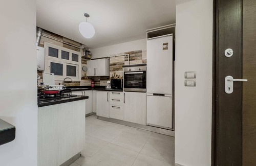 An-Nuzhah Apartment | Xuru Stay I The 3bdr Avant-garde Residence 5 min to Airport