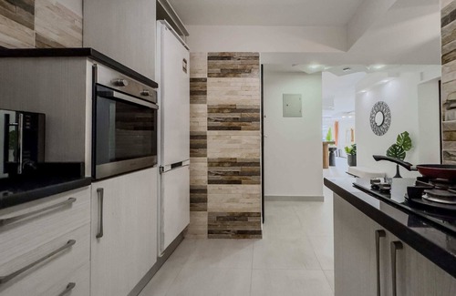 An-Nuzhah Apartment | Xuru Stay I The 3bdr Avant-garde Residence 5 min to Airport