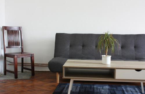 Zagreb House | Xxl room with a lounge on Britanski trg, shared bathroom & kitchen