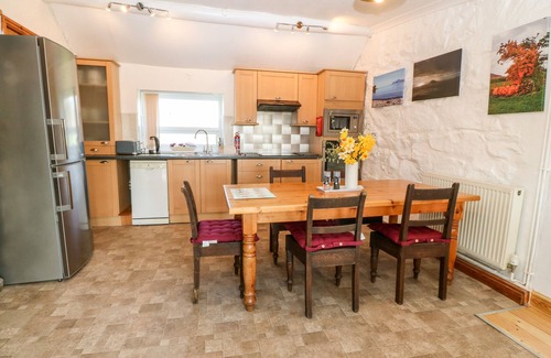 Garn Fadryn Cottage | Y BIG, pet friendly, character holiday cottage in Morfa Nefyn