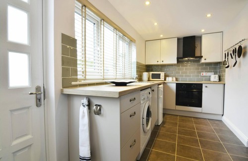 Aberaeron Cottage | Y Bwthyn, Aberaeron - Two Bedroom Cottage, Sleeps 4