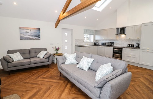 Rhosybol Cottage | Y BWTHYN, pet friendly, with open fire in Amlwch