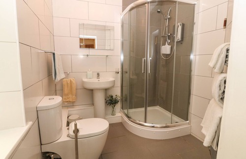 Criccieth Cottage | Y Castell Apartment 2