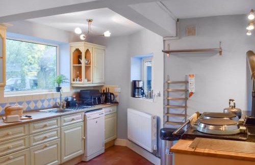 Denbigh House | Y Ddol