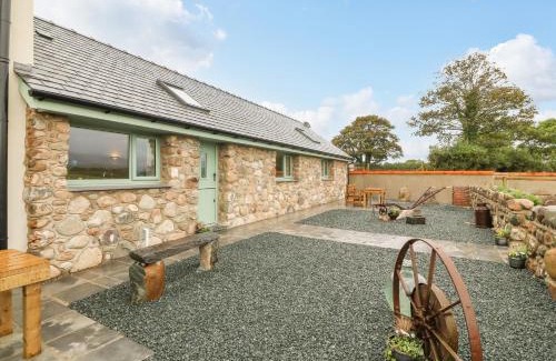 Bont Newydd House | Y Felin The Granary