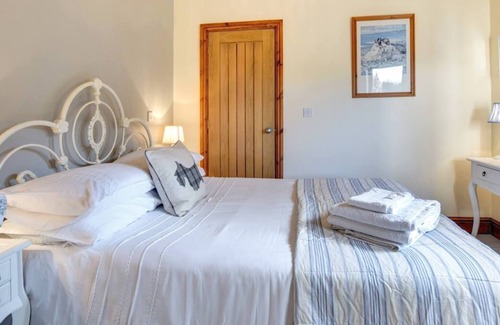 Barry House | Y Golomen in the beautiful Barry