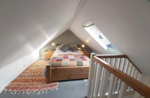Gwytherin House | Y Llew Bach, the tiny house