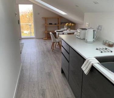 Oldwalls House | Y Llofft, Llanrhidian, Gower